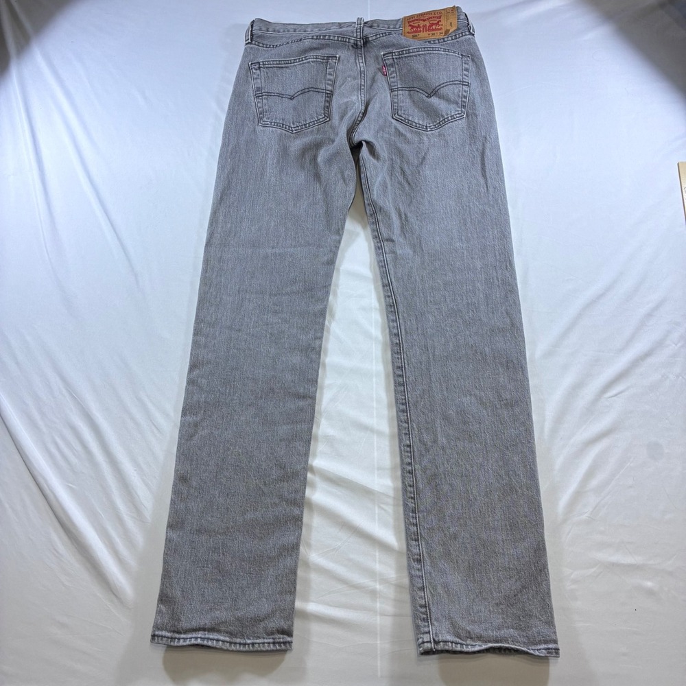 Levis 501 Original Fit Grey Denim Jeans Mens 32x34 Button Fly 00501-2370 - Picture 8 of 8